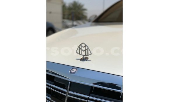 Sayi Imported Mercedes-Benz 190 White Mota in Import - Dubai a Maseru Sayi Imported Mercedes-Benz 190 White Mota in Import - Dubai a Maseru