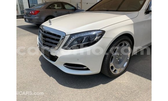 Sayi Imported Mercedes-Benz 190 White Mota in Import - Dubai a Maseru Sayi Imported Mercedes-Benz 190 White Mota in Import - Dubai a Maseru