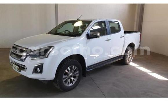 Acheter Occasion Voiture Isuzu KB Blanc à Maseru, Maseru Acheter Occasion Voiture Isuzu KB Blanc à Maseru, Maseru