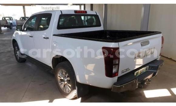 Acheter Occasion Voiture Isuzu KB Blanc à Maseru, Maseru Acheter Occasion Voiture Isuzu KB Blanc à Maseru, Maseru