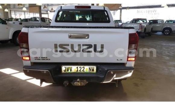 Acheter Occasion Voiture Isuzu KB Blanc à Maseru, Maseru Acheter Occasion Voiture Isuzu KB Blanc à Maseru, Maseru