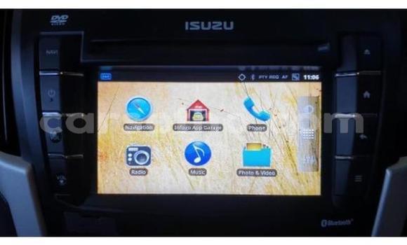 Acheter Occasion Voiture Isuzu KB Blanc à Maseru, Maseru Acheter Occasion Voiture Isuzu KB Blanc à Maseru, Maseru