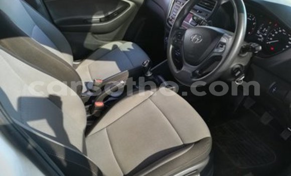 Buy Used Hyundai i20 White Car in Maseru in Maseru Buy Used Hyundai i20 White Car in Maseru in Maseru
