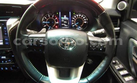 Acheter Occasion Voiture Toyota Fortuner Blanc à Maseru, Maseru Acheter Occasion Voiture Toyota Fortuner Blanc à Maseru, Maseru