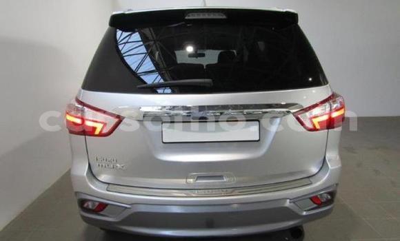 Sayi Na hannu Isuzu MU-X Silver Mota in Maseru a Maseru Sayi Na hannu Isuzu MU-X Silver Mota in Maseru a Maseru