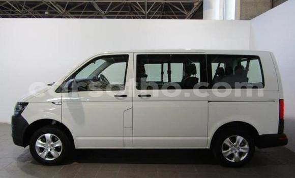 Acheter Occasion Voiture Volkswagen Transporter Blanc à Maseru, Maseru Acheter Occasion Voiture Volkswagen Transporter Blanc à Maseru, Maseru