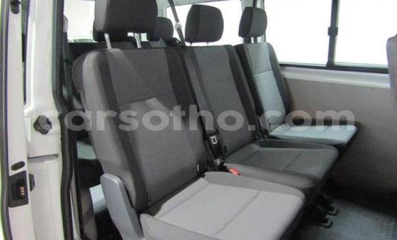 Acheter Occasion Voiture Volkswagen Transporter Blanc à Maseru, Maseru Acheter Occasion Voiture Volkswagen Transporter Blanc à Maseru, Maseru