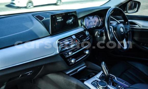 Sayi Na hannu BMW 5–Series White Mota in Hlotse a Leribe Sayi Na hannu BMW 5–Series White Mota in Hlotse a Leribe