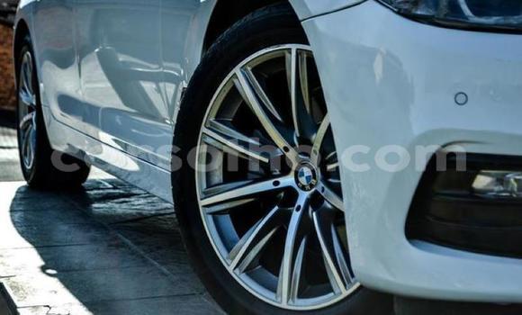Sayi Na hannu BMW 5–Series White Mota in Hlotse a Leribe Sayi Na hannu BMW 5–Series White Mota in Hlotse a Leribe