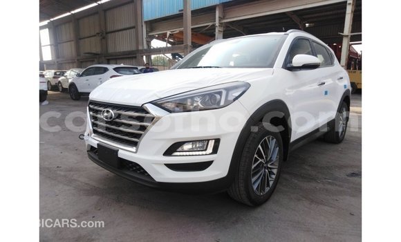 Sayi Imported Hyundai Tucson White Mota in Import - Dubai a Maseru Sayi Imported Hyundai Tucson White Mota in Import - Dubai a Maseru