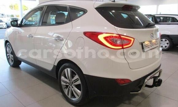 Buy Used Hyundai ix35 White Car in Maseru in Maseru Buy Used Hyundai ix35 White Car in Maseru in Maseru