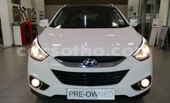 Buy Used Hyundai ix35 White Car in Maseru in Maseru Buy Used Hyundai ix35 White Car in Maseru in Maseru