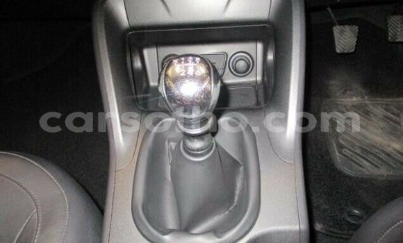 Buy Used Hyundai ix35 White Car in Maseru in Maseru Buy Used Hyundai ix35 White Car in Maseru in Maseru