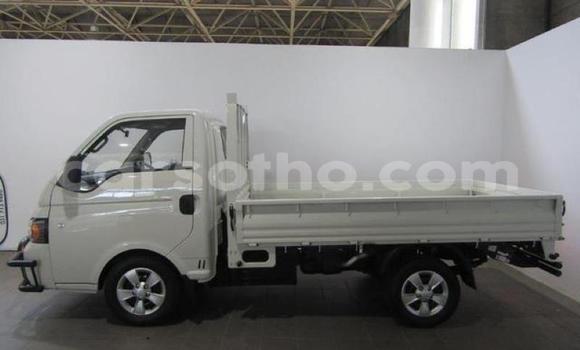 Acheter Occasion Voiture JAC J7 (Binyue) Blanc à Maseru, Maseru Acheter Occasion Voiture JAC J7 (Binyue) Blanc à Maseru, Maseru