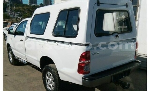 Buy Used Toyota Hilux White Car in Maseru in Maseru Buy Used Toyota Hilux White Car in Maseru in Maseru