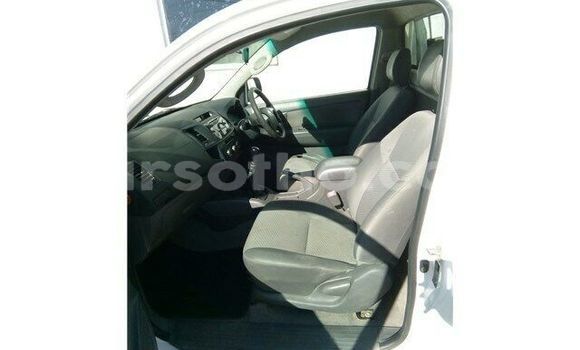 Buy Used Toyota Hilux White Car in Maseru in Maseru Buy Used Toyota Hilux White Car in Maseru in Maseru