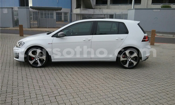 اشتري مستعمل Volkswagen Golf GTI White سيارة في Maseru في Maseru اشتري مستعمل Volkswagen Golf GTI White سيارة في Maseru في Maseru