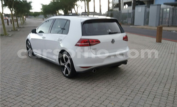 اشتري مستعمل Volkswagen Golf GTI White سيارة في Maseru في Maseru اشتري مستعمل Volkswagen Golf GTI White سيارة في Maseru في Maseru
