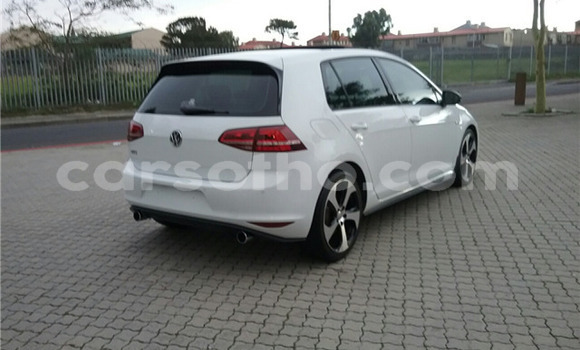 اشتري مستعمل Volkswagen Golf GTI White سيارة في Maseru في Maseru اشتري مستعمل Volkswagen Golf GTI White سيارة في Maseru في Maseru
