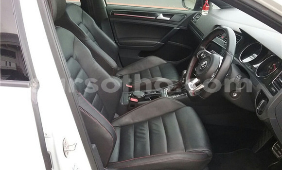 اشتري مستعمل Volkswagen Golf GTI White سيارة في Maseru في Maseru اشتري مستعمل Volkswagen Golf GTI White سيارة في Maseru في Maseru