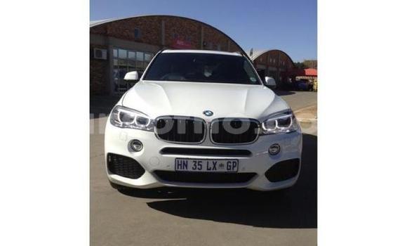 Acheter Occasion Voiture BMW X5 Blanc à Maputsoe, Leribe Acheter Occasion Voiture BMW X5 Blanc à Maputsoe, Leribe