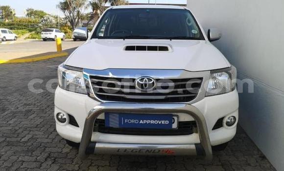 Buy Used Toyota Hilux White Car in Maseru in Maseru Buy Used Toyota Hilux White Car in Maseru in Maseru