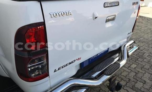 Buy Used Toyota Hilux White Car in Maseru in Maseru Buy Used Toyota Hilux White Car in Maseru in Maseru