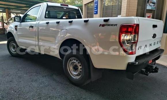 Sayi Na hannu Ford Ranger White Mota in Maputsoa a Leribe Sayi Na hannu Ford Ranger White Mota in Maputsoa a Leribe