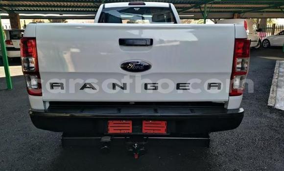 Sayi Na hannu Ford Ranger White Mota in Maputsoa a Leribe Sayi Na hannu Ford Ranger White Mota in Maputsoa a Leribe