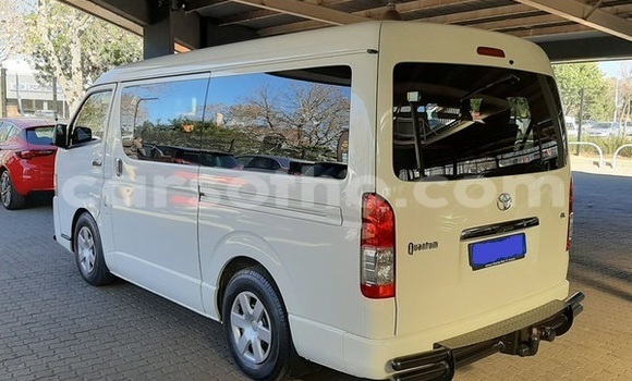 Acheter Occasion Voiture Toyota 4Runner Blanc à Butha–Buthe, Thaba-Tseka Acheter Occasion Voiture Toyota 4Runner Blanc à Butha–Buthe, Thaba-Tseka