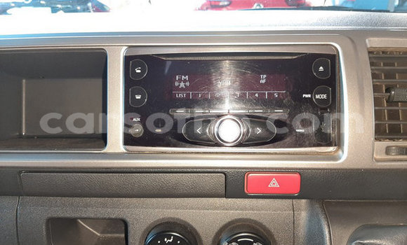 Acheter Occasion Voiture Toyota 4Runner Blanc à Butha–Buthe, Thaba-Tseka Acheter Occasion Voiture Toyota 4Runner Blanc à Butha–Buthe, Thaba-Tseka