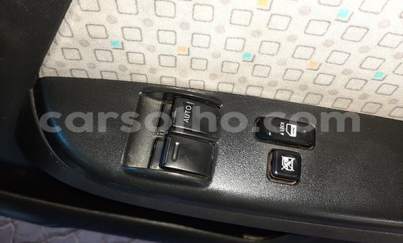 Acheter Occasion Voiture Toyota 4Runner Blanc à Butha–Buthe, Thaba-Tseka Acheter Occasion Voiture Toyota 4Runner Blanc à Butha–Buthe, Thaba-Tseka