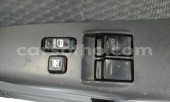 Sayi Na hannu Toyota Hilux White Mota in Maseru a Maseru Sayi Na hannu Toyota Hilux White Mota in Maseru a Maseru