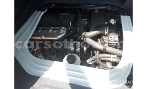 Acheter Import Voiture Kia Carens Blanc à Import - Dubai, Maseru Acheter Import Voiture Kia Carens Blanc à Import - Dubai, Maseru