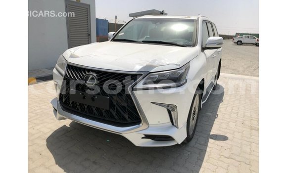 اشتري Imported Lexus LX White سيارة في Import - Dubai في Maseru اشتري Imported Lexus LX White سيارة في Import - Dubai في Maseru
