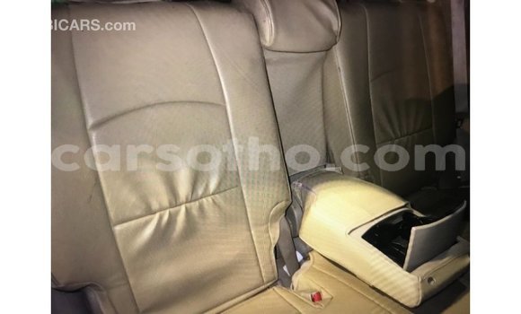 Sayi Imported Toyota Prado White Mota in Import - Dubai a Maseru Sayi Imported Toyota Prado White Mota in Import - Dubai a Maseru