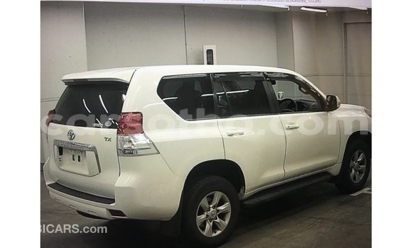 Sayi Imported Toyota Prado White Mota in Import - Dubai a Maseru Sayi Imported Toyota Prado White Mota in Import - Dubai a Maseru
