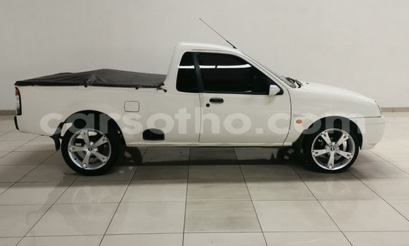 Acheter Occasion Voiture Ford Pickup Blanc à Hlotse, Leribe Acheter Occasion Voiture Ford Pickup Blanc à Hlotse, Leribe