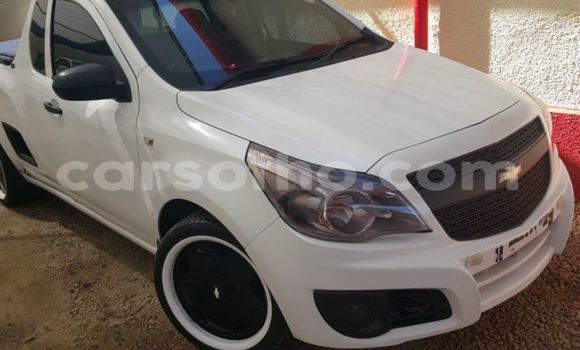 Buy Used Chevrolet S-10 Pickup White Car in Import - Dubai in Maseru Buy Used Chevrolet S-10 Pickup White Car in Import - Dubai in Maseru