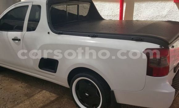 Buy Used Chevrolet S-10 Pickup White Car in Import - Dubai in Maseru Buy Used Chevrolet S-10 Pickup White Car in Import - Dubai in Maseru
