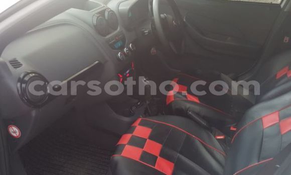 Buy Used Chevrolet S-10 Pickup White Car in Import - Dubai in Maseru Buy Used Chevrolet S-10 Pickup White Car in Import - Dubai in Maseru