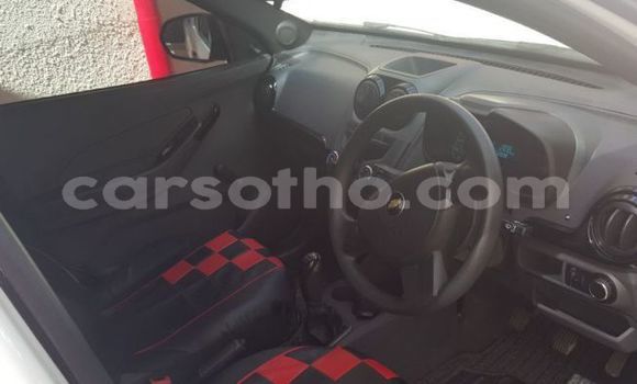 Buy Used Chevrolet S-10 Pickup White Car in Import - Dubai in Maseru Buy Used Chevrolet S-10 Pickup White Car in Import - Dubai in Maseru