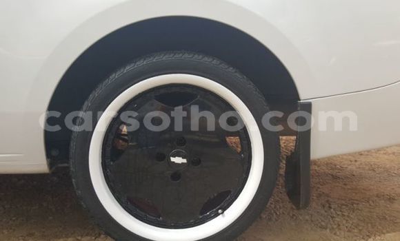 Buy Used Chevrolet S-10 Pickup White Car in Import - Dubai in Maseru Buy Used Chevrolet S-10 Pickup White Car in Import - Dubai in Maseru