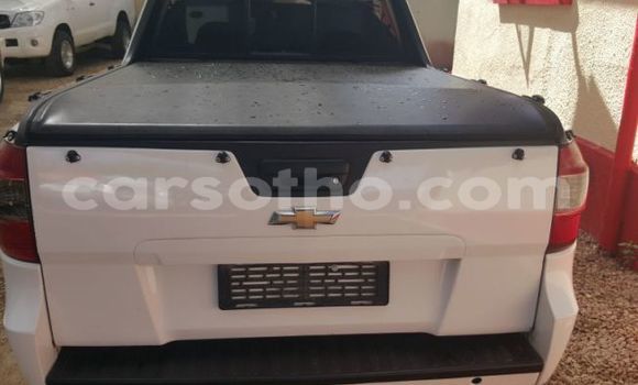 Buy Used Chevrolet S-10 Pickup White Car in Import - Dubai in Maseru Buy Used Chevrolet S-10 Pickup White Car in Import - Dubai in Maseru