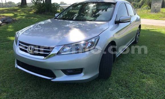 Sayi Na hannu Honda Accord Silver Mota in Roma a Maseru