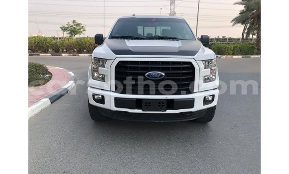 اشتري Imported Ford Club Wagon White سيارة في Import - Dubai في Maseru اشتري Imported Ford Club Wagon White سيارة في Import - Dubai في Maseru