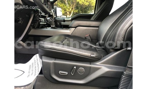 اشتري Imported Ford Club Wagon White سيارة في Import - Dubai في Maseru اشتري Imported Ford Club Wagon White سيارة في Import - Dubai في Maseru