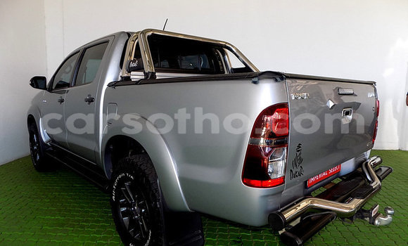 Acheter Occasion Voiture Toyota Hilux Gris à Hlotse, Leribe Acheter Occasion Voiture Toyota Hilux Gris à Hlotse, Leribe