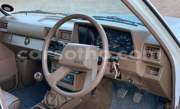 اشتري مستعمل Toyota Hilux Blue سيارة في Maputsoa في Leribe اشتري مستعمل Toyota Hilux Blue سيارة في Maputsoa في Leribe