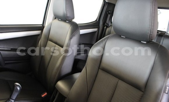 Acheter Occasion Voiture Isuzu KB Blanc à Butha–Buthe, Thaba-Tseka Acheter Occasion Voiture Isuzu KB Blanc à Butha–Buthe, Thaba-Tseka